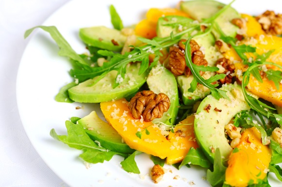 Cinco saladas diferentes para fugir do tradicional