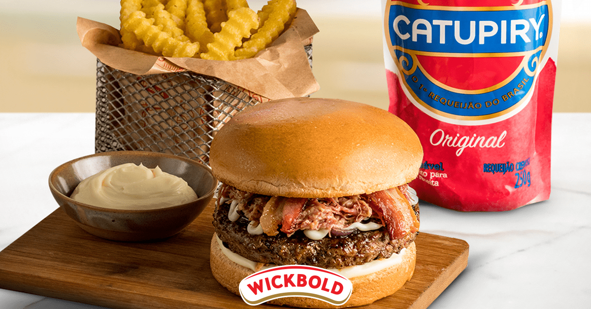 Sanduíche de Carne Seca Cremosa e Cebola Caramelizada com Catupiry® Original e Pão de Hambúrguer Do Forno Brioche Wickbold®