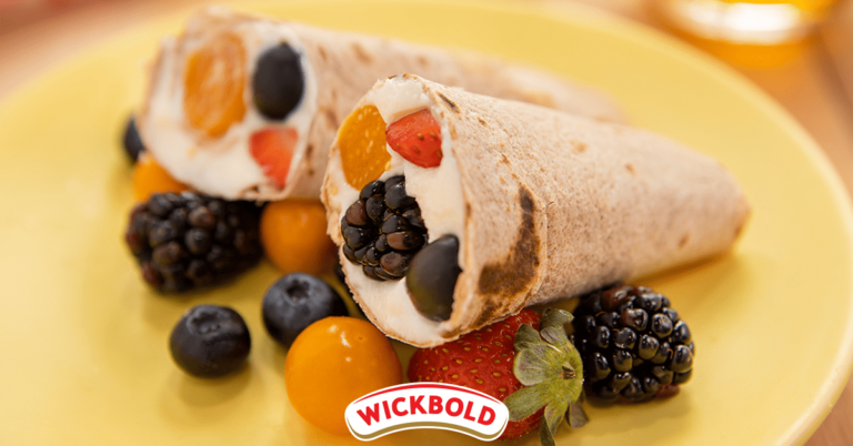 Creme de queijo com mel e frutas vermelhas