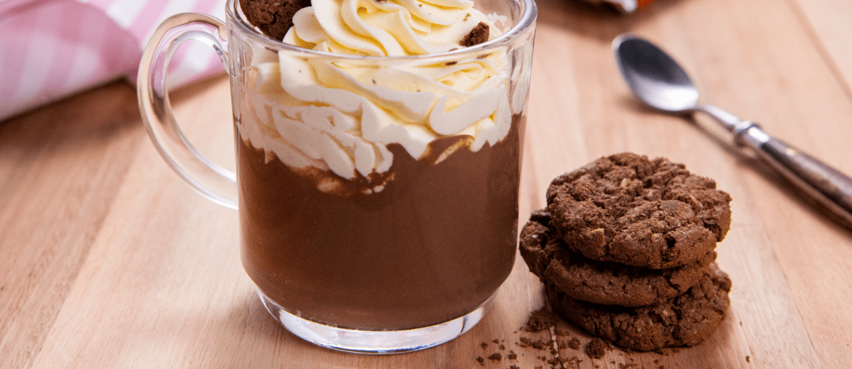 Taça de Cookie com Chocolate Quente